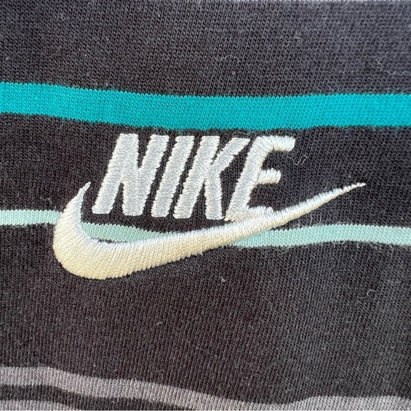 Nike Classic Crewneck T-Shirt Teal Stripe Embroidered Futura Logo Large NWT - Picture 5 of 8
